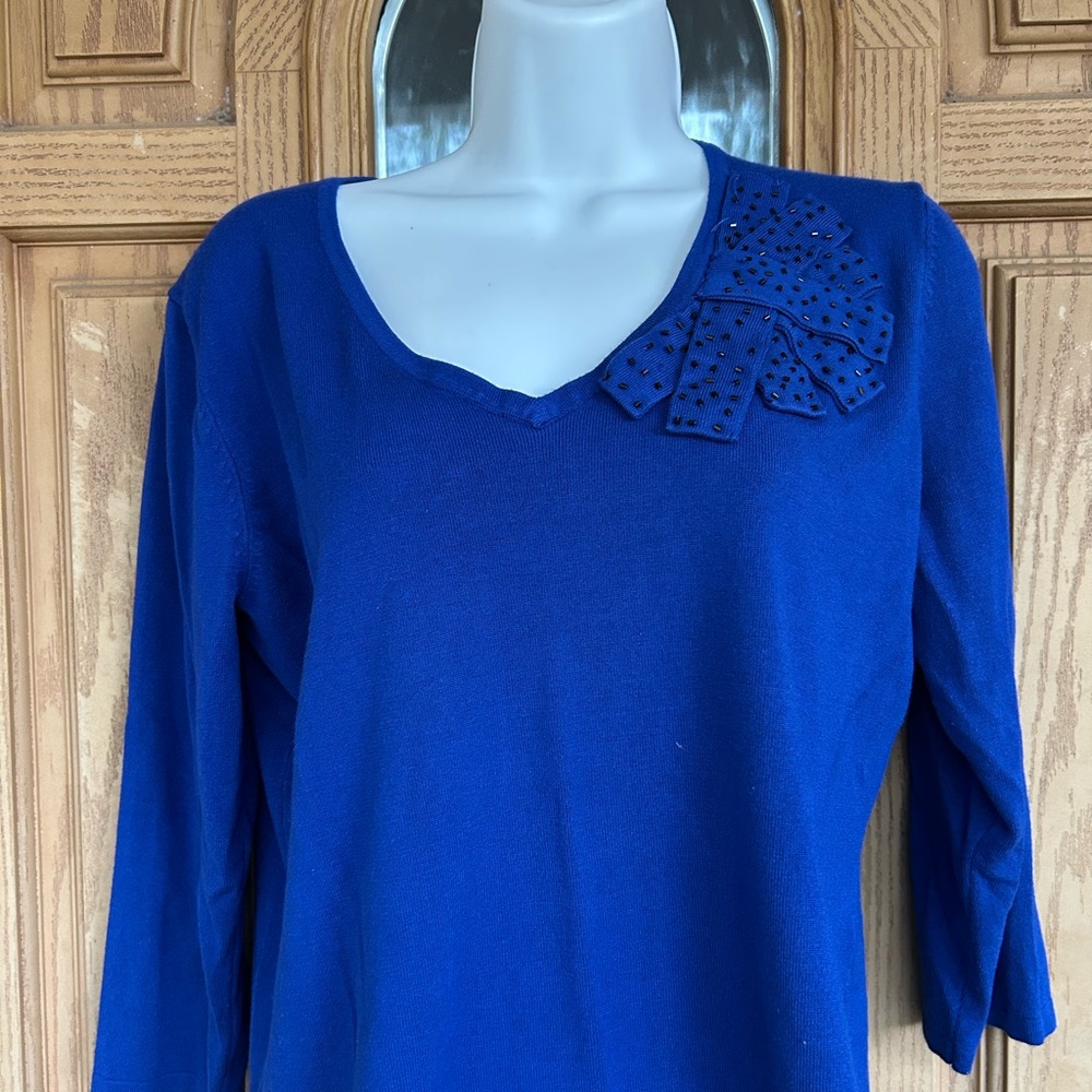 💚3/$25Elegant Blue Women's Top with Bow Detail